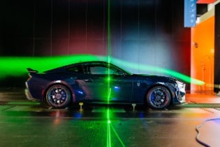 Rolling Road Wind Tunnel with Mustang Dark Horse